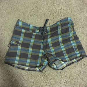 Patagonia women’s wayfarer board shorts